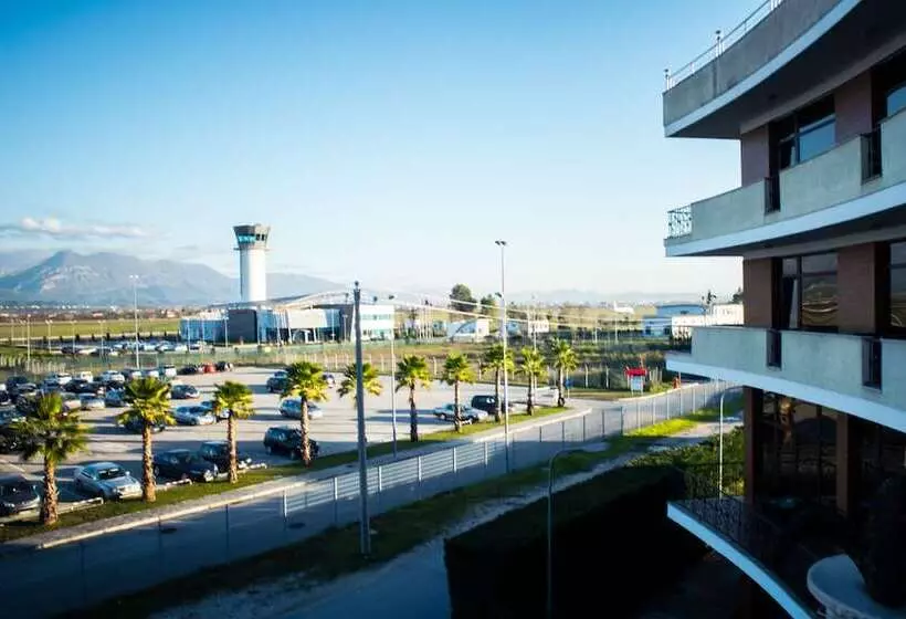 Fotos del hotel Airport Tirana:  22