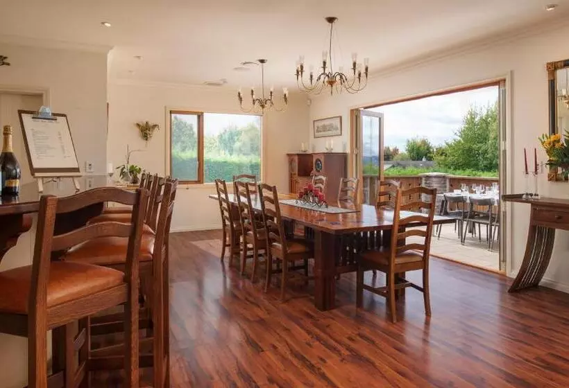 Fotos del hotel Chalet Eiger Lodge:  25