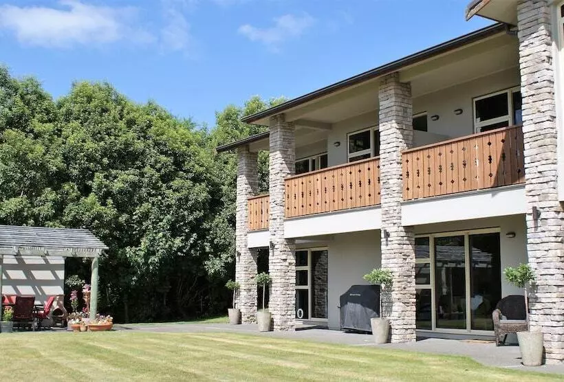 Fotos del hotel Chalet Eiger Lodge:  21