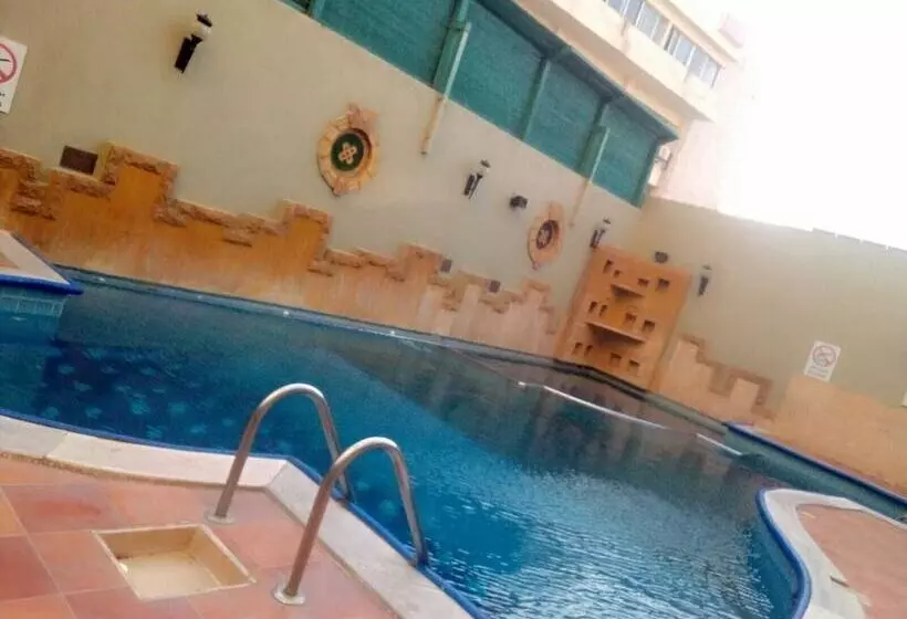 Fotos del hotel Captain's:  2