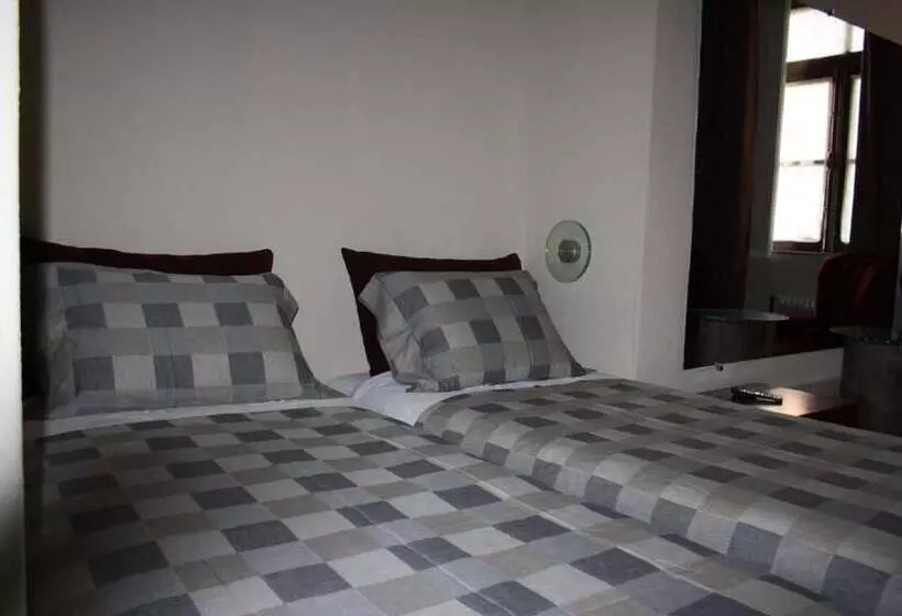 Fotos del hotel Residencia Pedra Antiga:  6