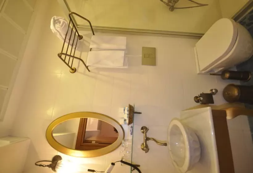 Fotos del hotel Merial:  7