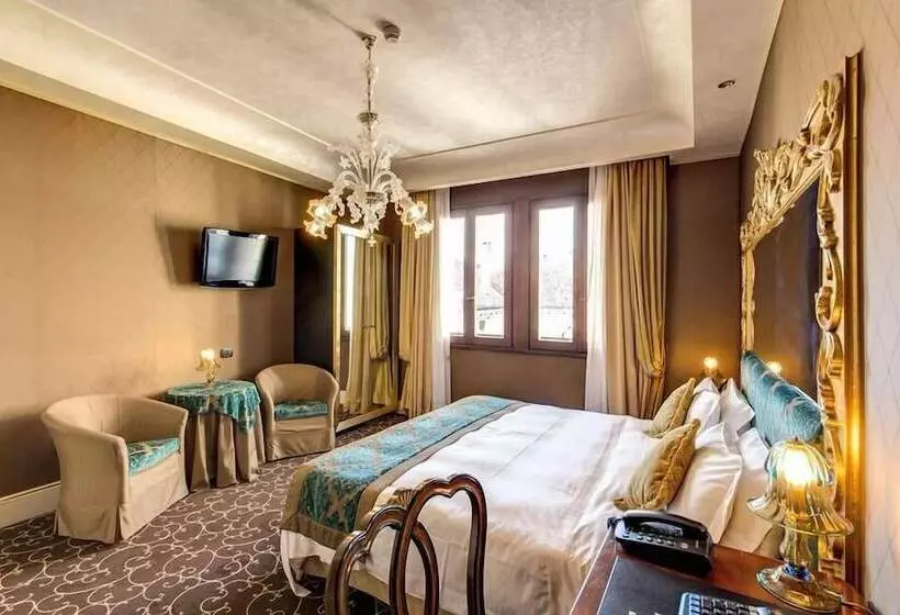 Fotos del hotel Pesaro Palace:  11