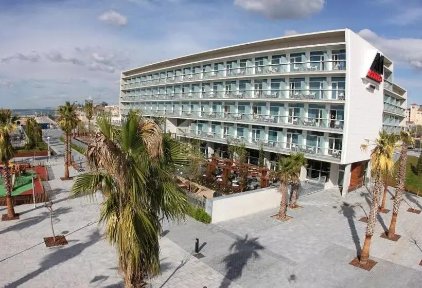 Atenea Port Barcelona Mataró