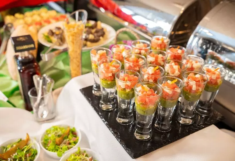 Fotos del hotel Hilton Garden Inn Santiago Airport:  11