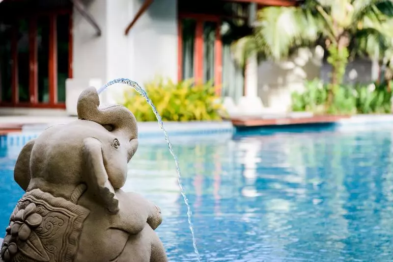 Fotos del hotel L Esprit De Naiyang Beach Resort:  1