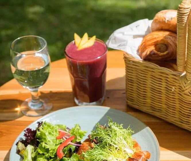 Fotos del hotel Kokonut Suites:  8