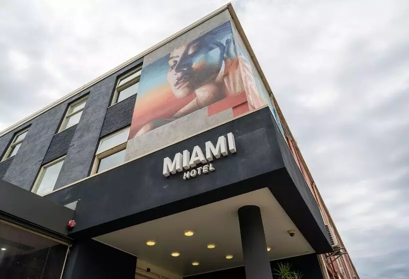 Miami Hotel Melbourne