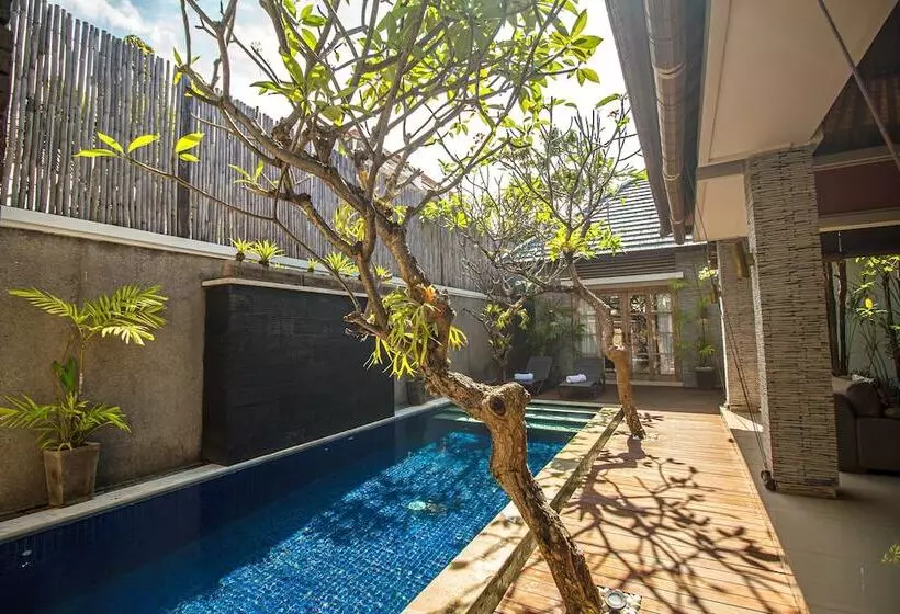 Fotos del hotel The Wolas Villa & Spa:  3