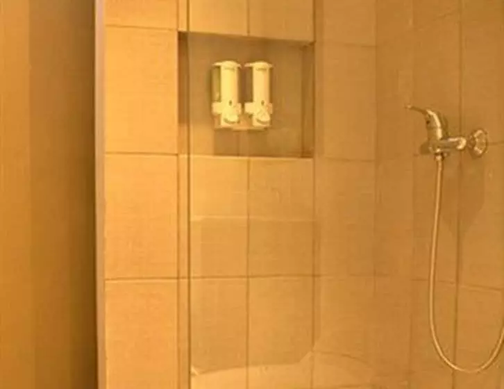 Fotos del hotel Eazy Suite:  6