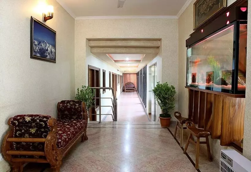 Fotos del hotel Indira International Inn:  15