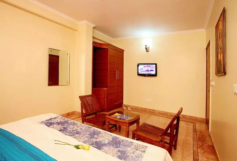 Fotos del hotel Indira International Inn:  25