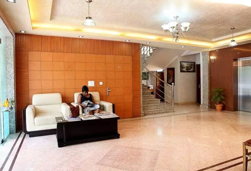 Fotos del hotel Indira International Inn:  18