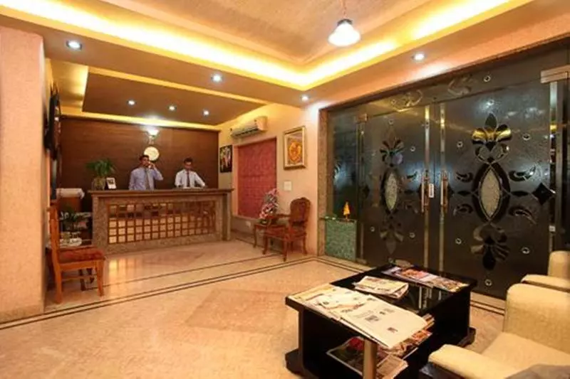 Fotos del hotel Indira International Inn:  3