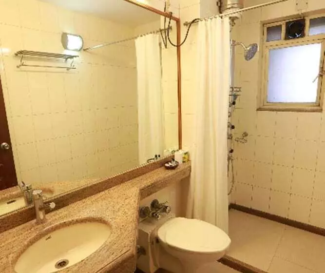 Fotos del hotel Landmark Suites:  11