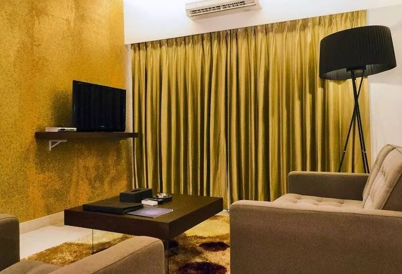 Fotos del hotel Landmark Suites:  22