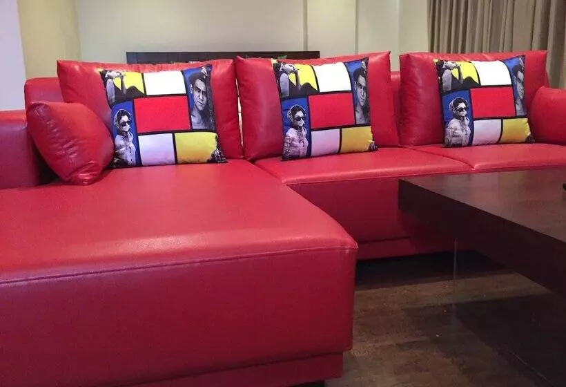 Fotos del hotel Landmark Suites:  20