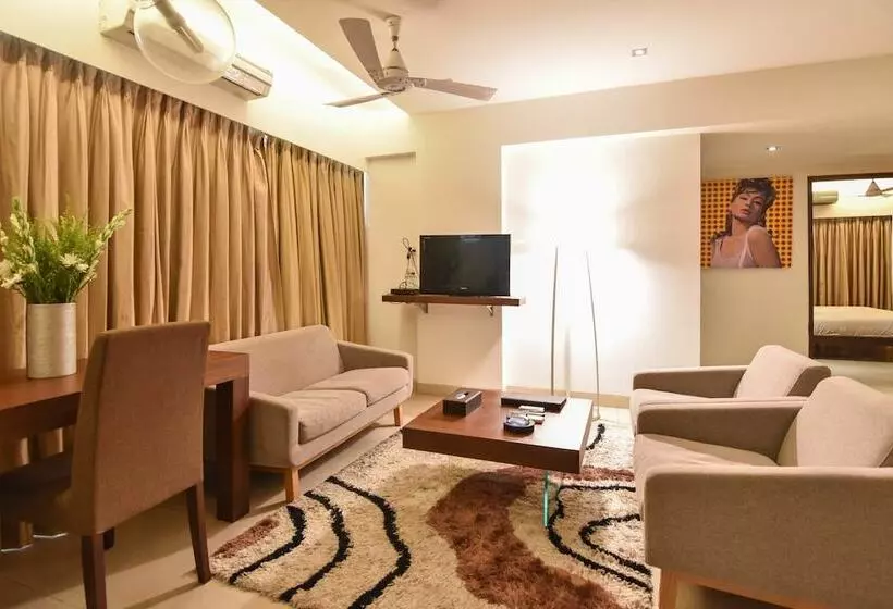 Fotos del hotel Landmark Suites:  23