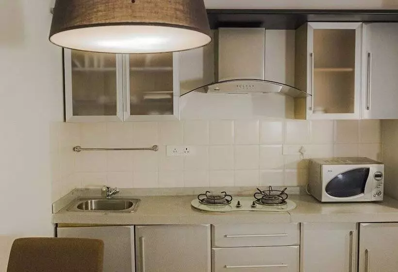 Fotos del hotel Landmark Suites:  10