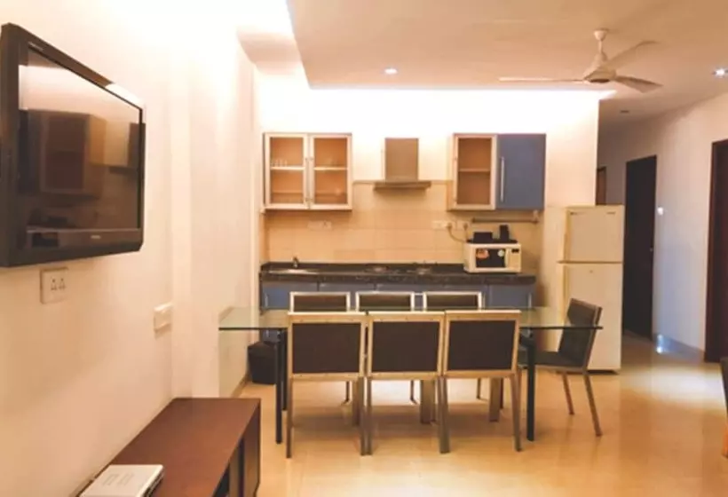 Fotos del hotel Landmark Suites:  13