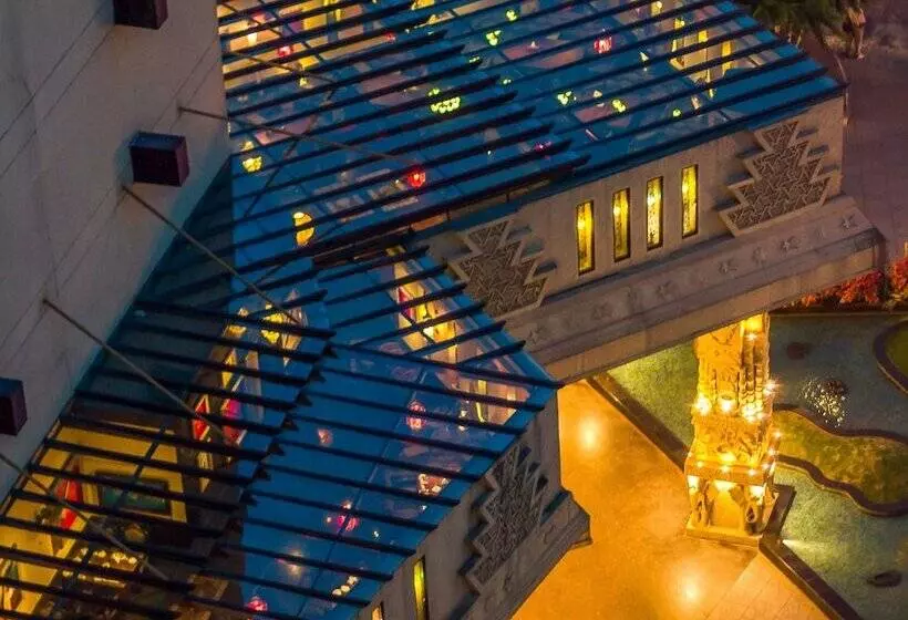 Fotos del hotel Sterlings Mac  & Suites:  13