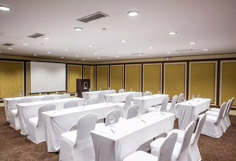 Fotos del hotel The B:  23