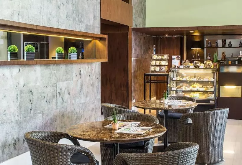 Fotos del hotel The B:  7