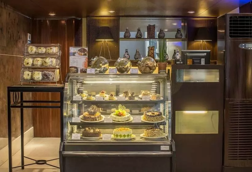 Fotos del hotel The B:  18