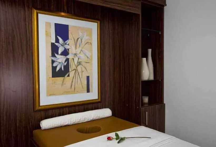 Fotos del hotel Phoenix Plaza Hotel Apartments:  18