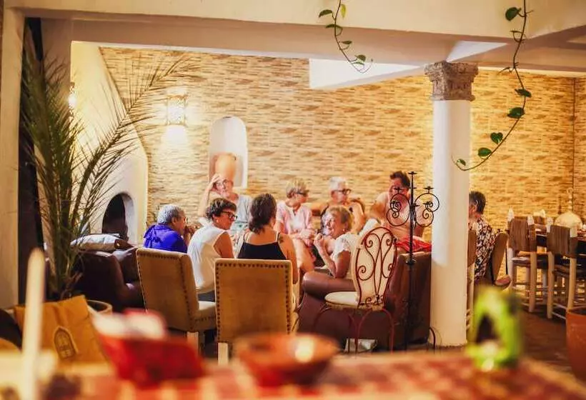 Fotos del hotel Dar Nafouramogador:  3