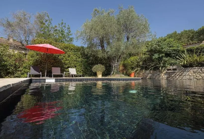 Fotos del hotel Hôtel Du Clos:  4