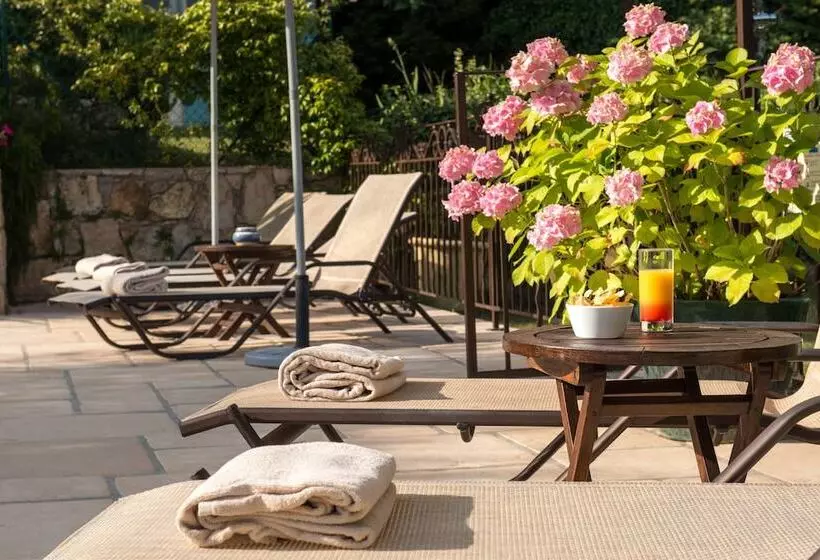 Fotos del hotel Hôtel Du Clos:  2