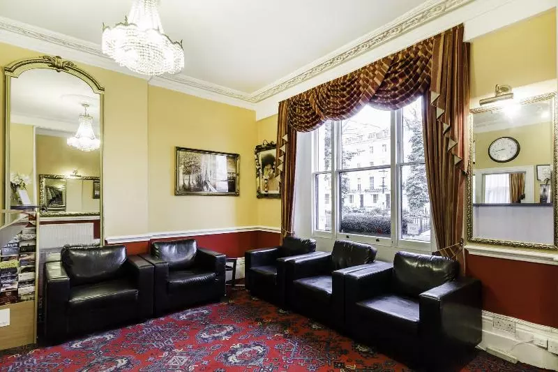 Fotos del hotel Tudor Court:  11