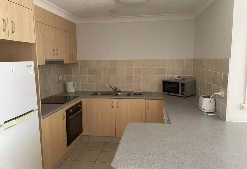 Fotos del hotel Aristocrat Apartments:  11