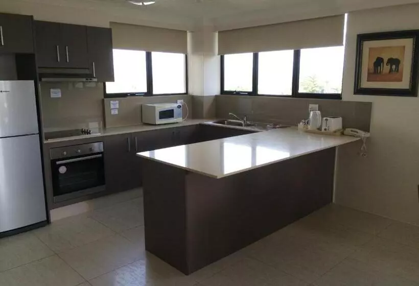 Fotos del hotel Aristocrat Apartments:  5