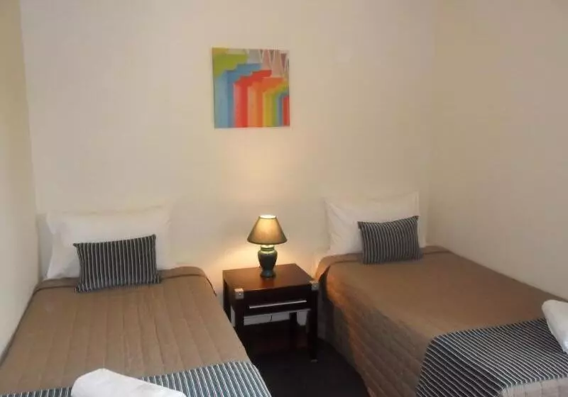 Fotos del hotel Surfers Del Rey:  13