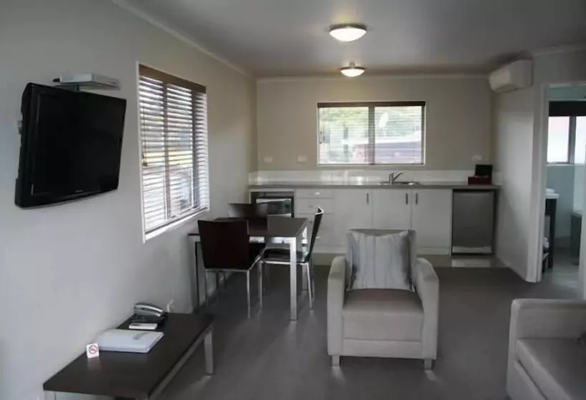 Fotos del hotel Aveda Motor Lodge:  2