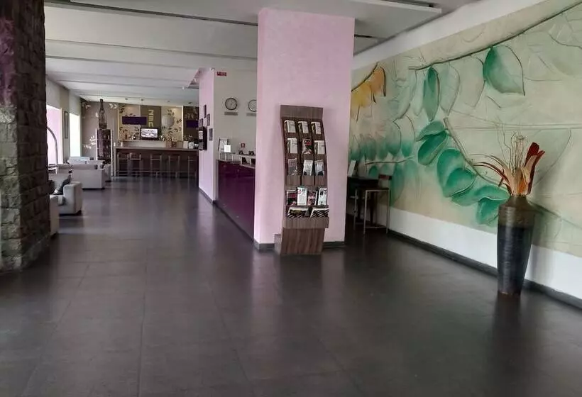 Fotos del hotel Celebration Lavasa:  3