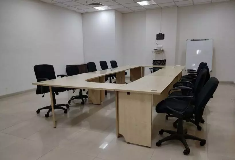 Fotos del hotel Celebration Lavasa:  5