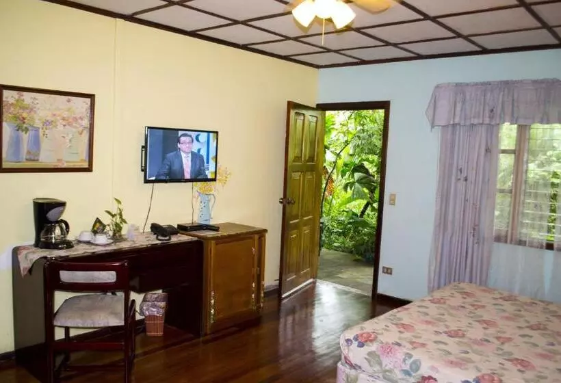 Fotos del hotel Lands In Love Hotel And Resort:  2