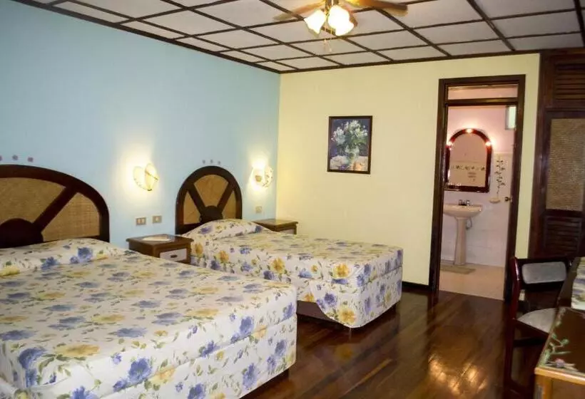 Fotos del hotel Lands In Love Hotel And Resort:  10