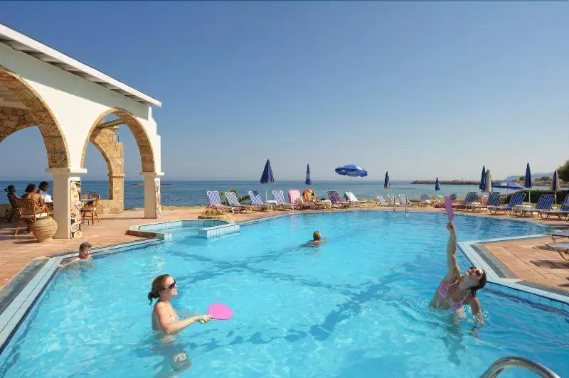 Fotos del hotel Pyrgos Beach Hotel Apartments:  2