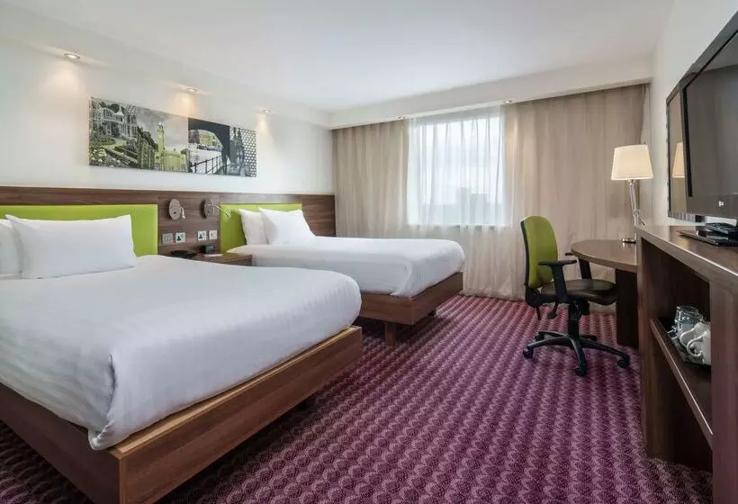 Fotos del hotel Hampton By Hilton Birmingham Broad Street:  25