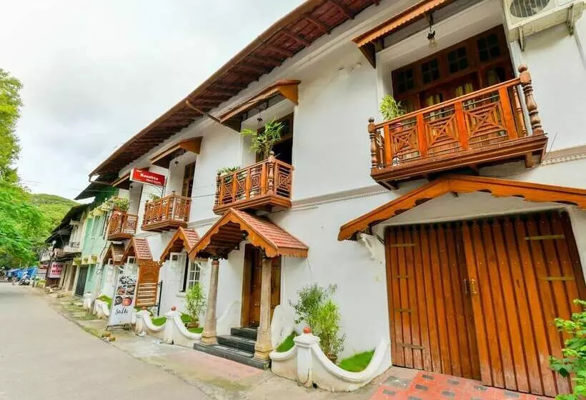 Fotos del hotel Rossitta Wood Castle:  13