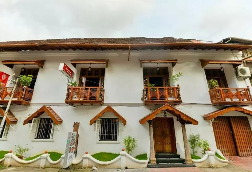 Fotos del hotel Rossitta Wood Castle:  3