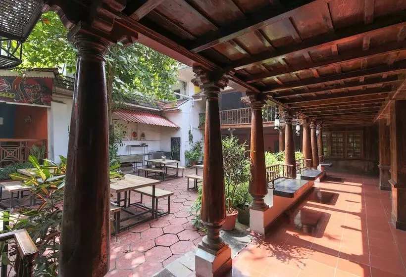 Fotos del hotel Rossitta Wood Castle:  4