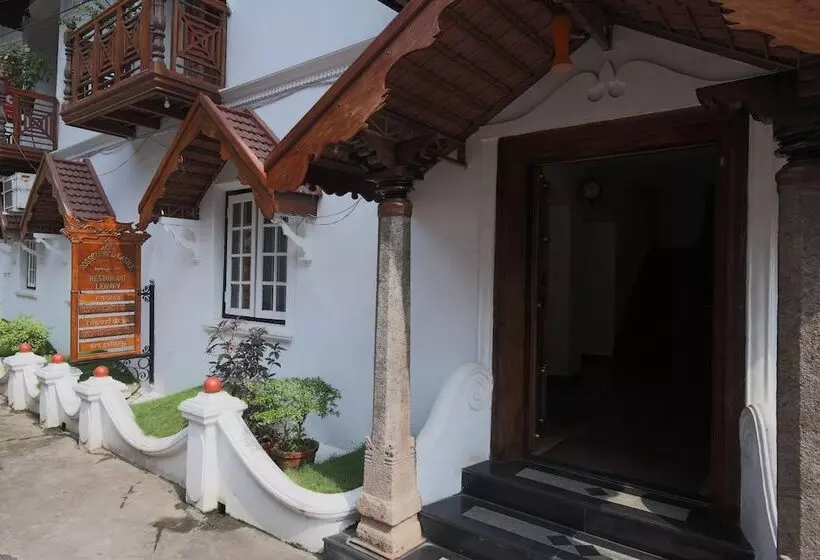 Fotos del hotel Rossitta Wood Castle:  5