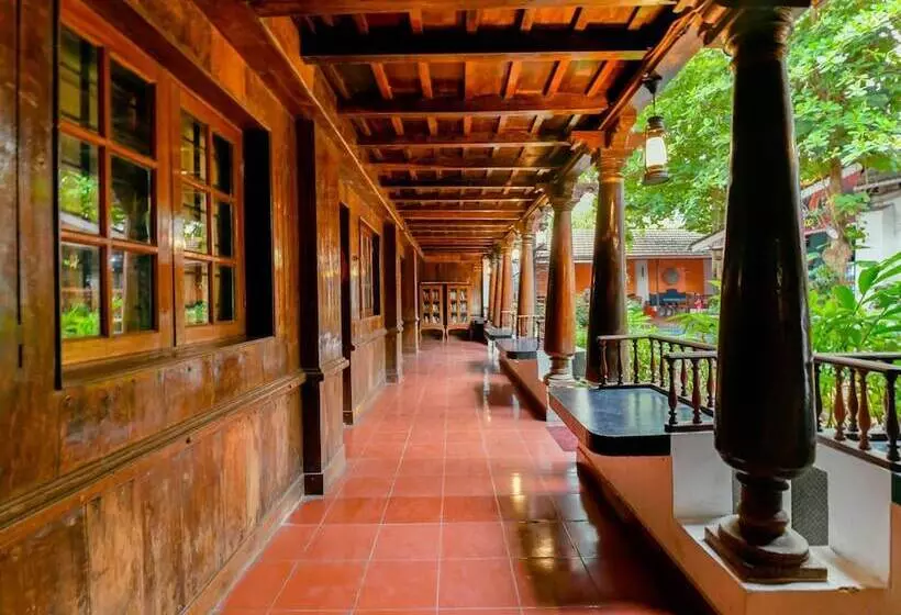 Fotos del hotel Rossitta Wood Castle:  12