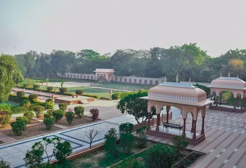 Fotos del hotel Umaid Lake Palace  An Organic Retreat:  4