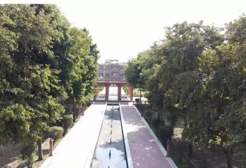 Fotos del hotel Umaid Lake Palace  An Organic Retreat:  20